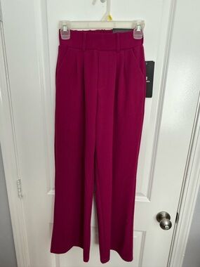 High-Rise Wide-Leg Pants in Fuchsia
